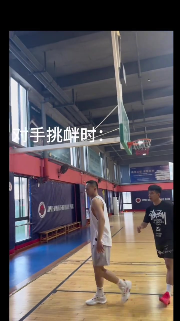 當年科比被球砸不眨眼如果換做是這招呢