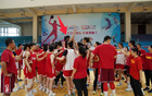 女籃體能訓(xùn)練，張子宇缺席，李夢(mèng)王思雨態(tài)度端正。