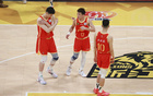 廣廈籃板優(yōu)勢明顯，總籃板47-36領(lǐng)先北京，前場籃板17-10。