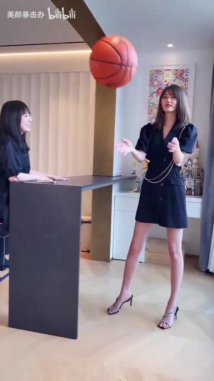 太完美了這不用問小七季后賽會支持哪只球隊呢