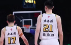 頒獎(jiǎng)狂歡，胡金秋捧獎(jiǎng)，孫銘徽喜開(kāi)顏。